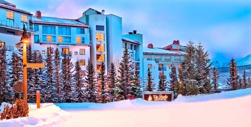 هتل The Peaks Resort And Spa