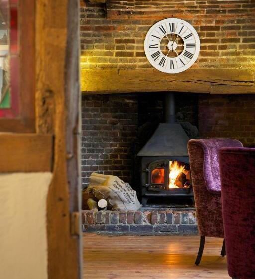 ホテル The Queen's Inn