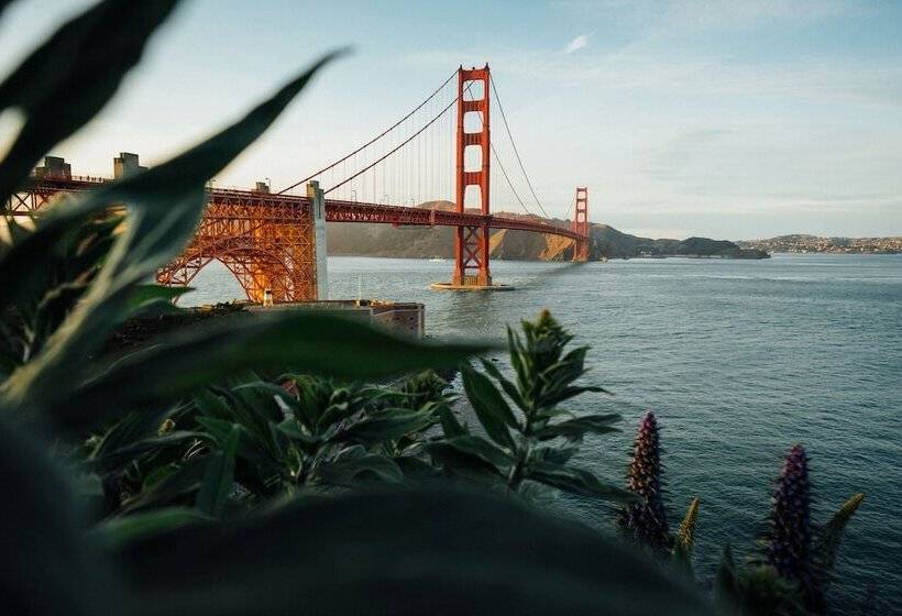 Touchstone Hotel   City Center