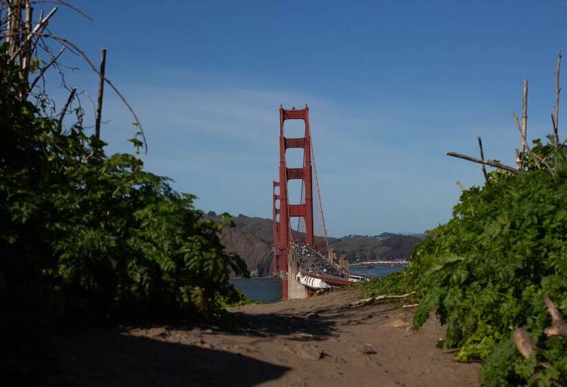 Touchstone Hotel   City Center