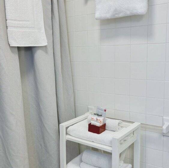 Touchstone Hotel   City Center