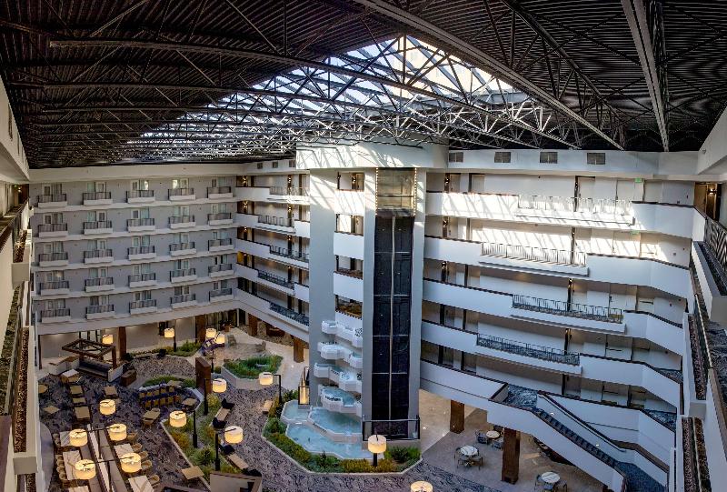 هتل Doubletree By Hilton Davenport