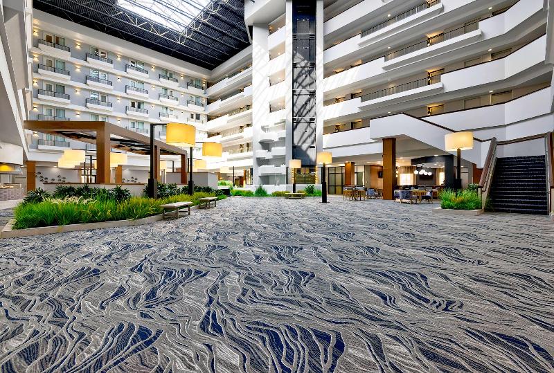 هتل Doubletree By Hilton Davenport