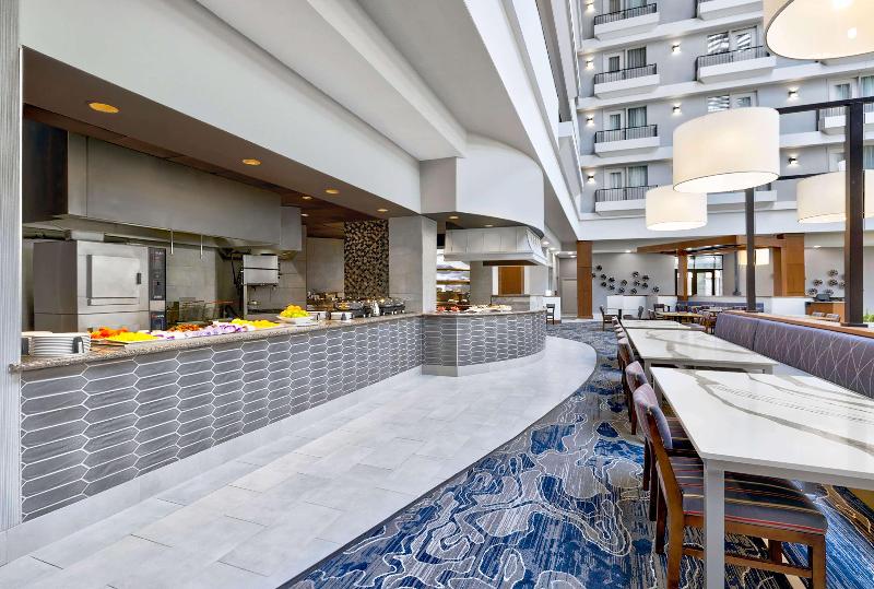 هتل Doubletree By Hilton Davenport