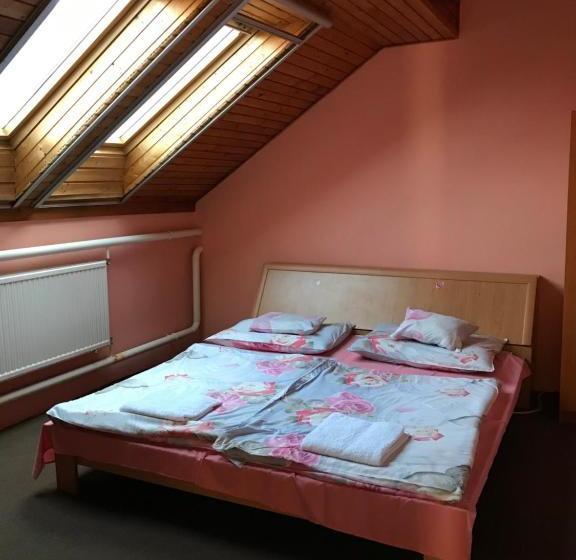 בית מלון כפרי Gösser Club Panzió