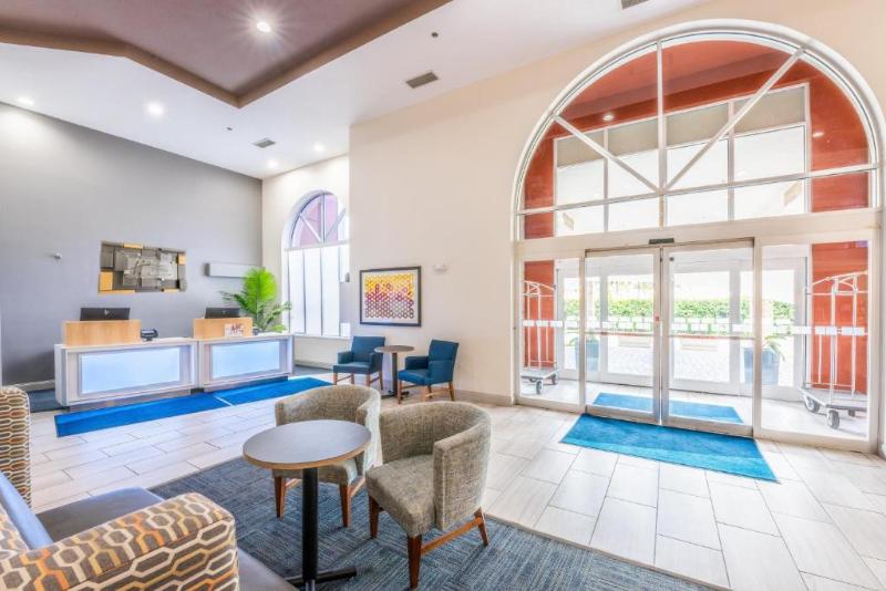Holiday Inn Express Hotel & Suites Bradenton West, An Ihg