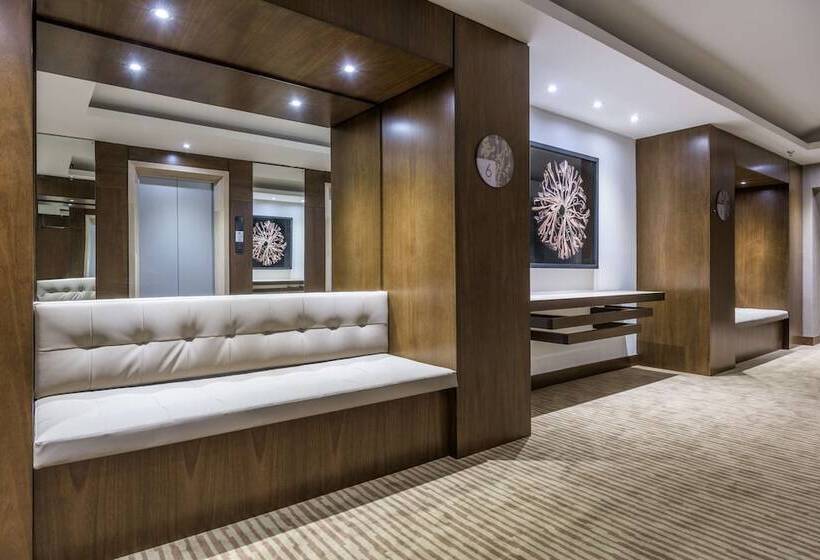 هتل NH Collection Bogotá Royal Teleport