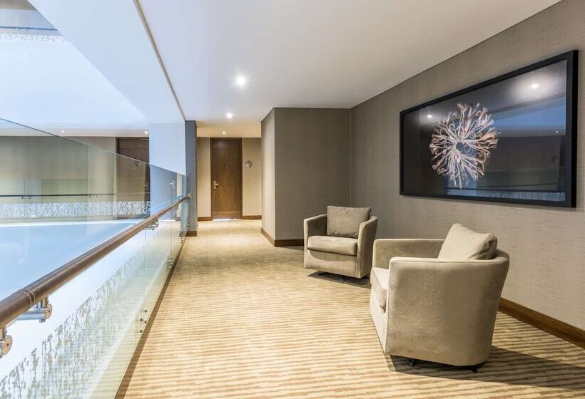 هتل NH Collection Bogotá Royal Teleport