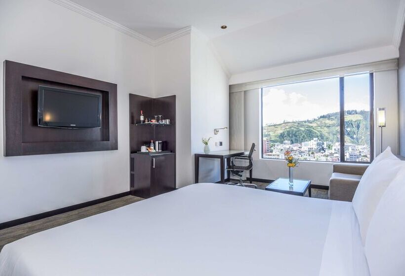 هتل NH Collection Quito Royal
