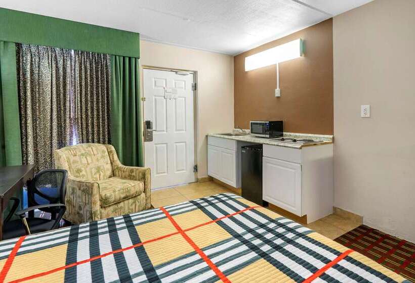 בית מלון כפרי Rodeway Inn Clearwaterdunedin