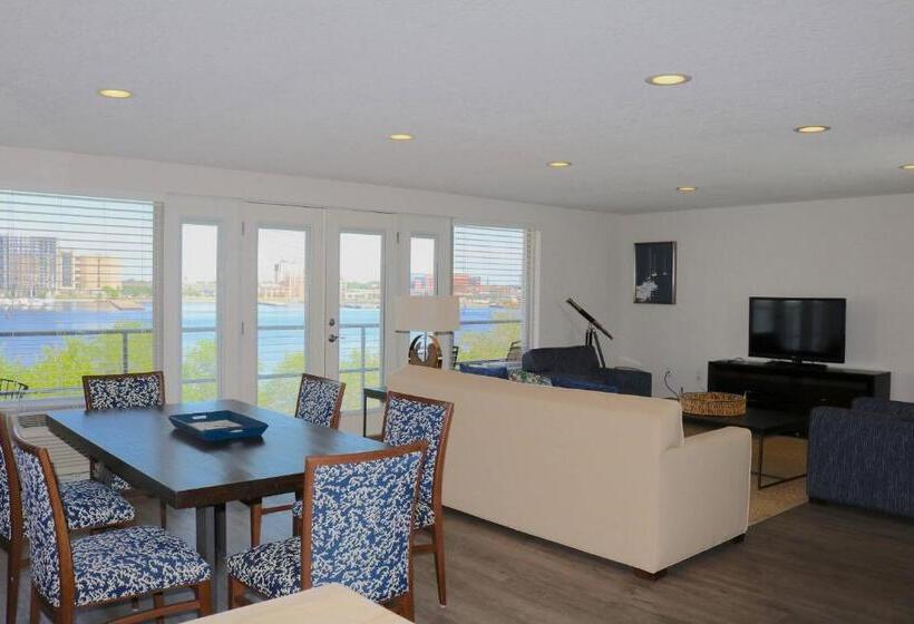 Southbank Hotel By Marriott Jacksonville Riverwalk