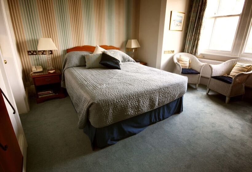 ホテル The Old Vicarage