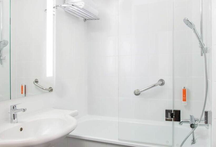 호텔 Vienna House Easy By Wyndham Cracow