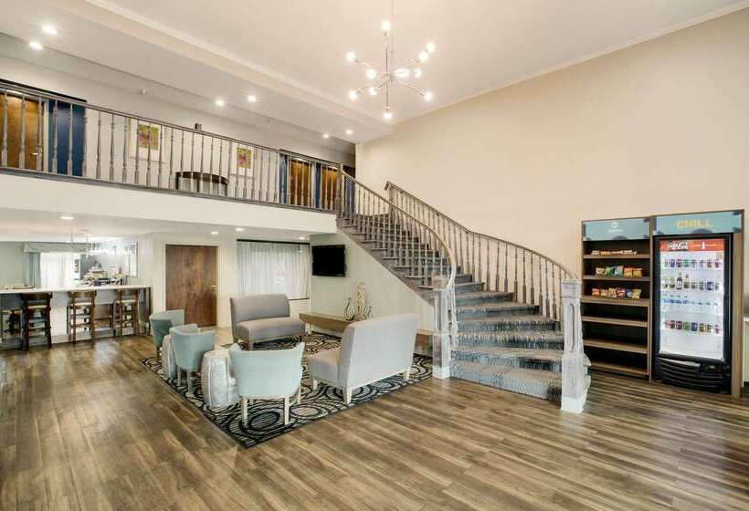 هتل Clarion Pointe Atlanta Airport College Park
