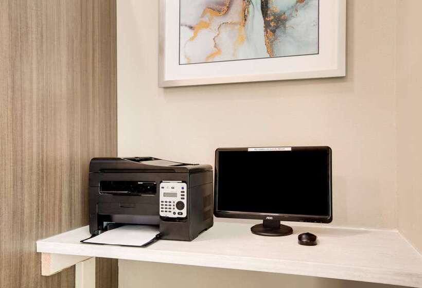 هتل Clarion Pointe Atlanta Airport College Park