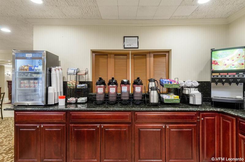 Отель Comfort Inn Auburn Worcester