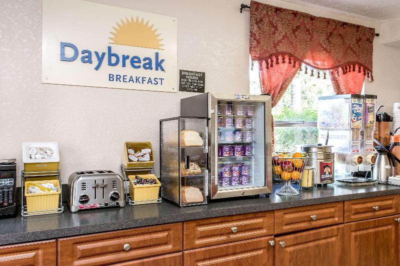 فندق Days Inn By Wyndham Bradenton I75