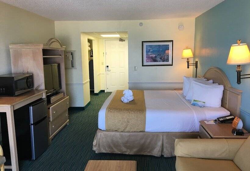בית מלון כפרי Days Inn By Wyndham Daytona Oceanfront