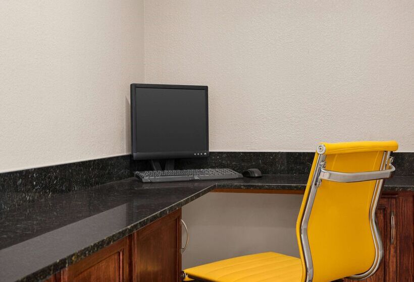 فندق Days Inn By Wyndham Demopolis