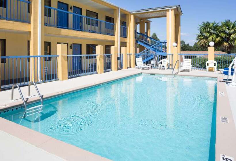 فندق Days Inn By Wyndham Enterprise