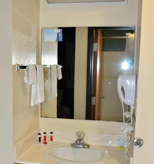 Отель Days Inn By Wyndham Glasgow