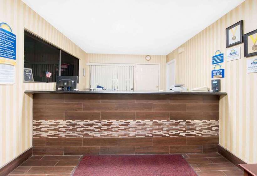 هتل Days Inn By Wyndham Hobbs