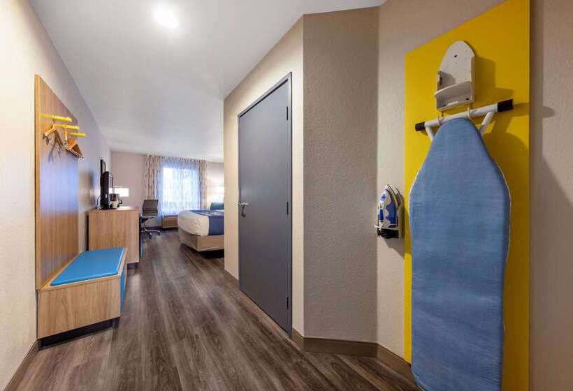 فندق Days Inn By Wyndham Lathrop