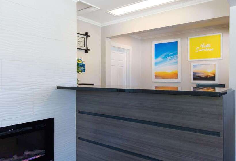 בית מלון כפרי Days Inn By Wyndham Montereyfisherman S Wharf Aquarium