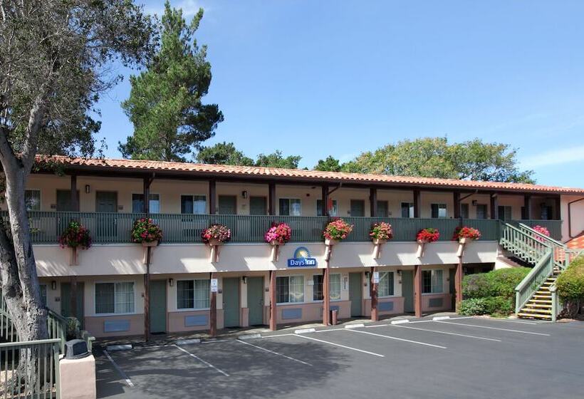 בית מלון כפרי Days Inn By Wyndham Montereyfisherman S Wharf Aquarium