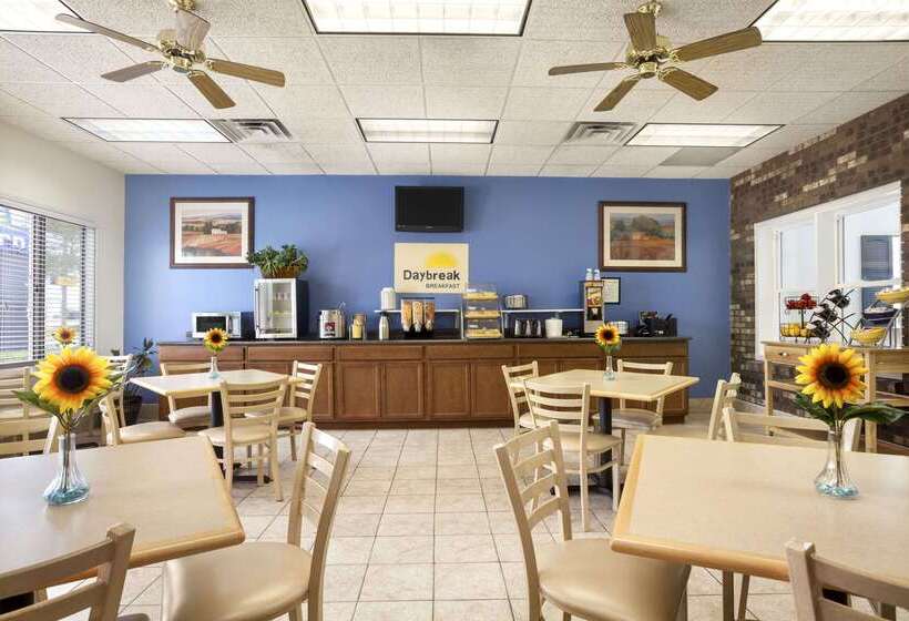 酒店 Days Inn By Wyndham Oglesby/ Starved Rock