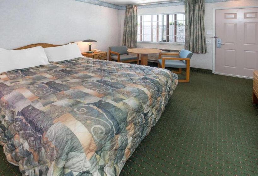 هتل Days Inn By Wyndham Oroville