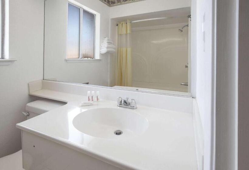 هتل Days Inn By Wyndham Oroville