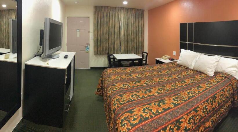 هتل Days Inn By Wyndham Oroville