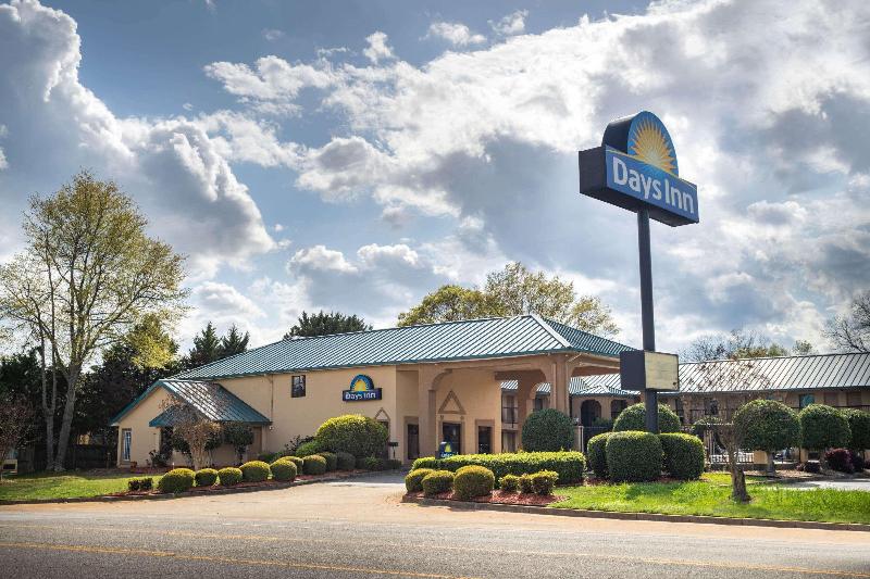 호텔 Days Inn By Wyndham Thomaston