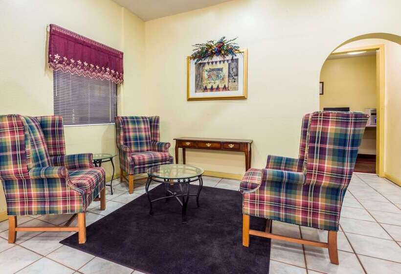 Отель Days Inn By Wyndham Troy