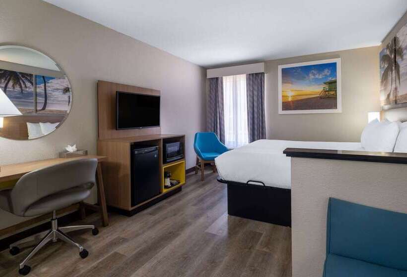酒店 Days Inn & Suites By Wyndham Commerce