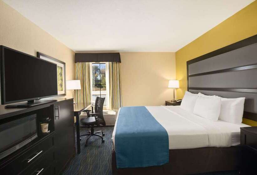 酒店 Days Inn & Suites By Wyndham Commerce