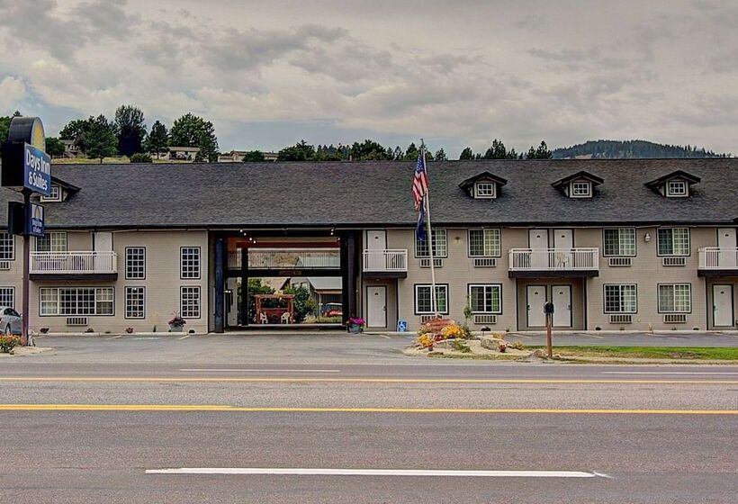 Отель Days Inn & Suites By Wyndham Lolo