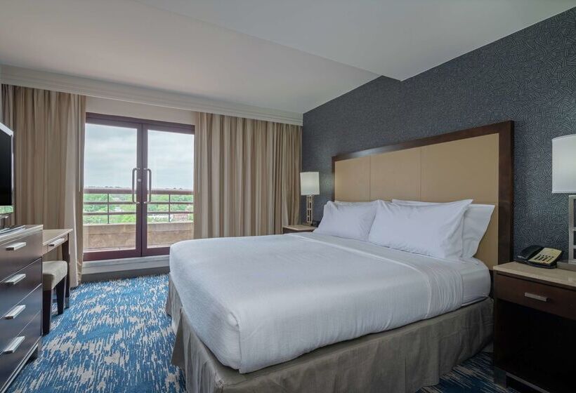 هتل Embassy Suites By Hilton Alexandria Old Town