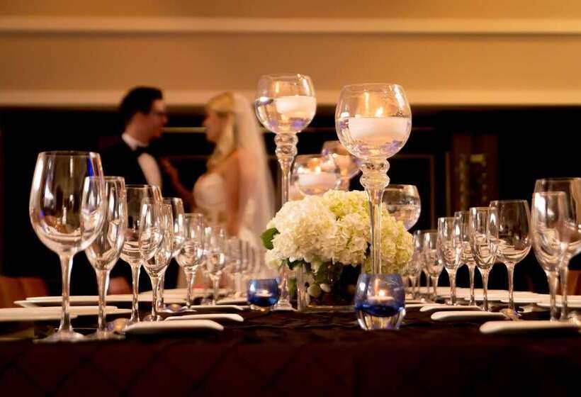 هتل Embassy Suites By Hilton Alexandria Old Town