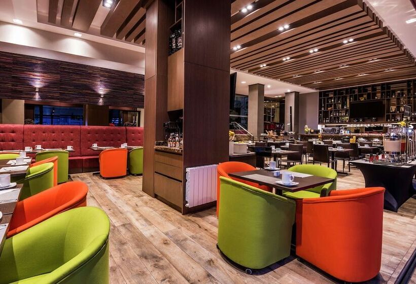 هتل Embassy Suites By Hilton Bogotá Rosales