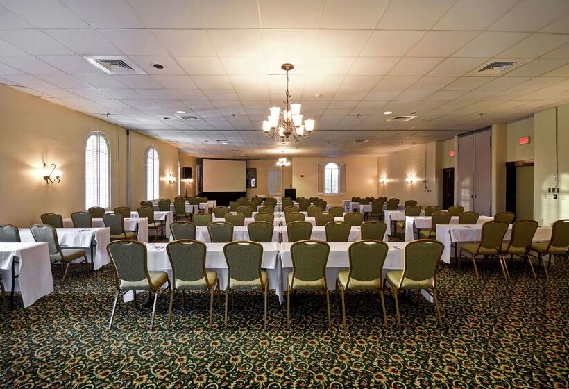 هتل Embassy Suites By Hilton Charleston Historic District