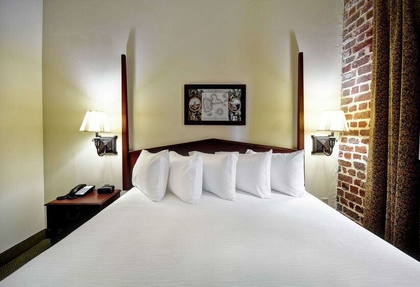 هتل Embassy Suites By Hilton Charleston Historic District