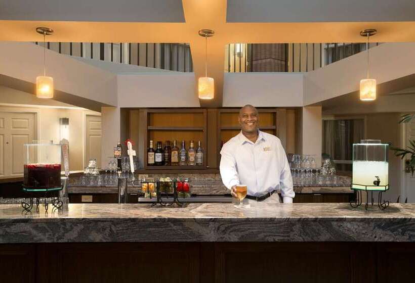 בית מלון כפרי Embassy Suites By Hilton Cleveland Beachwood