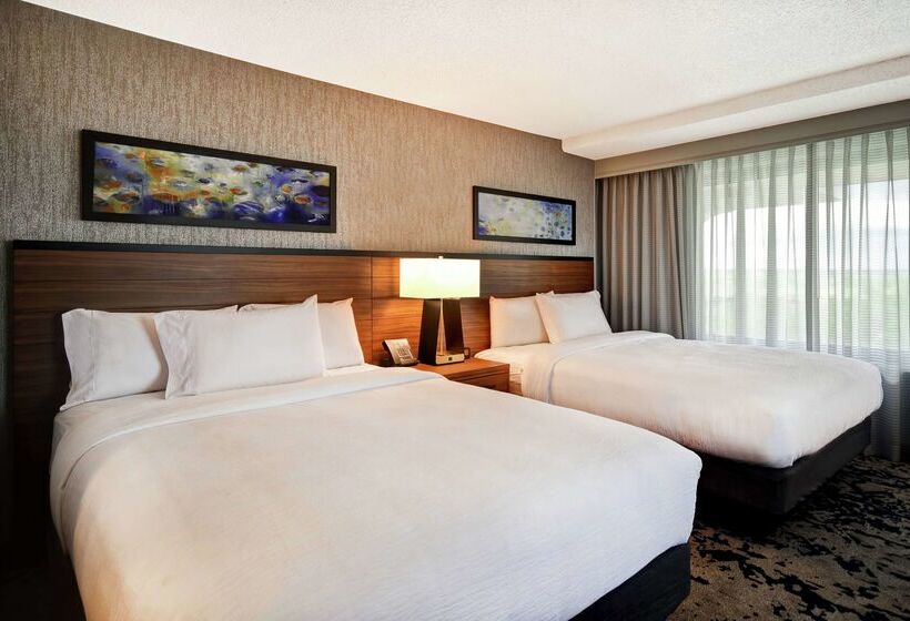 هتل Embassy Suites By Hilton Omaha Downtown Old Market