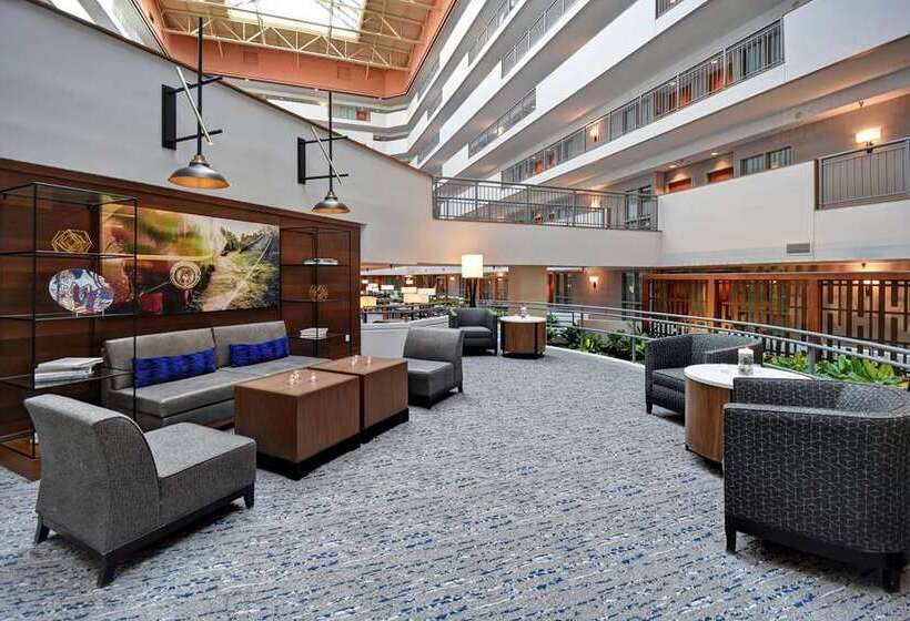 هتل Embassy Suites By Hilton Omaha Downtown Old Market