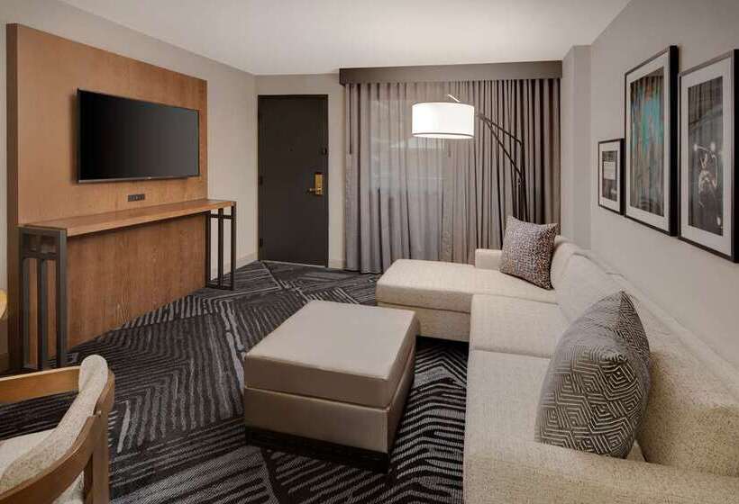 هتل Embassy Suites By Hilton San Rafael Marin County