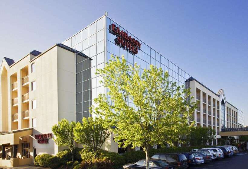 בית מלון כפרי Embassy Suites By Hilton Seattle Bellevue