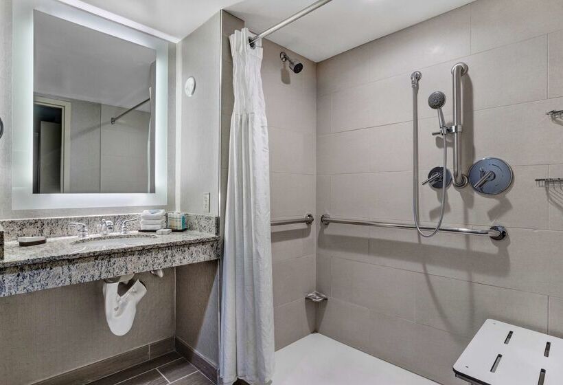 בית מלון כפרי Embassy Suites By Hilton Seattle Bellevue