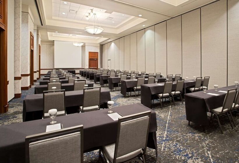 בית מלון כפרי Embassy Suites By Hilton Tampa Usf Near Busch Gardens